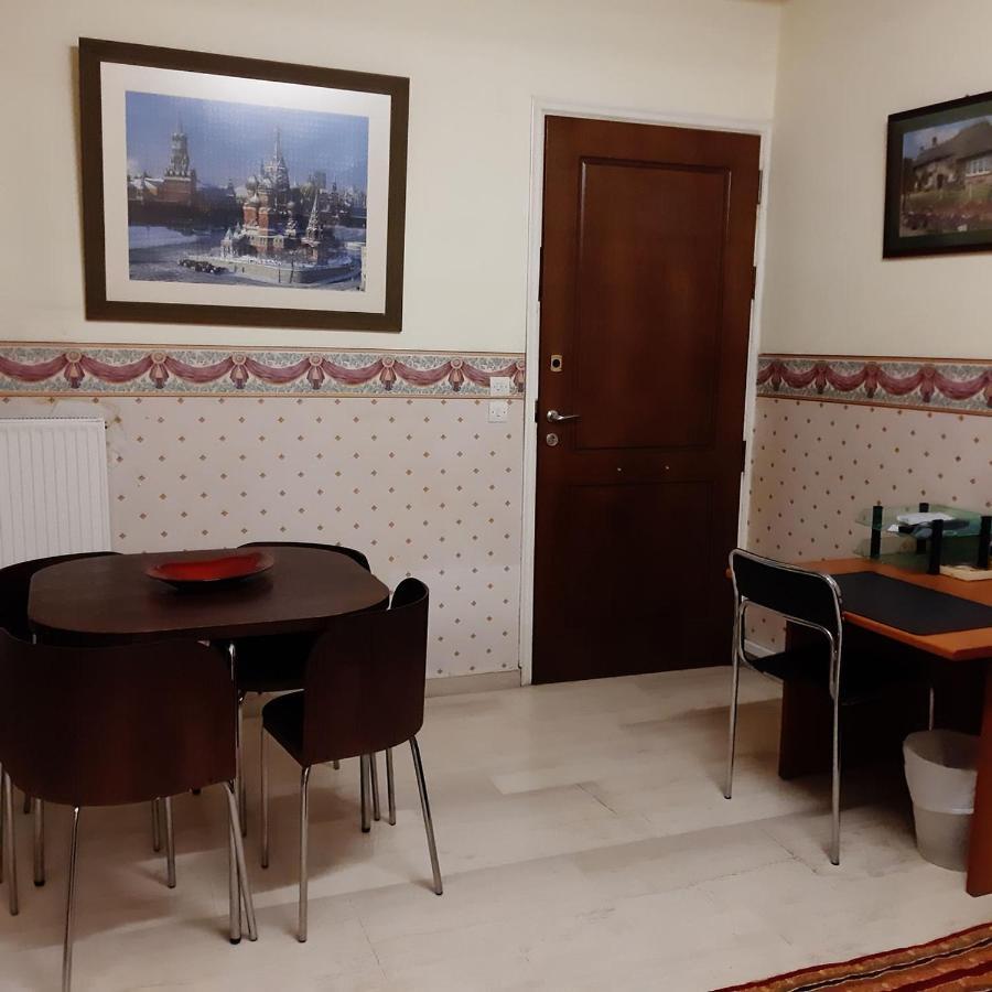 Διαμέρισμα Στο Κέντρο Της Πόλης ตรีโปลิส ภายนอก รูปภาพ